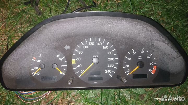 Щиток приборов Мерседес С класс w202