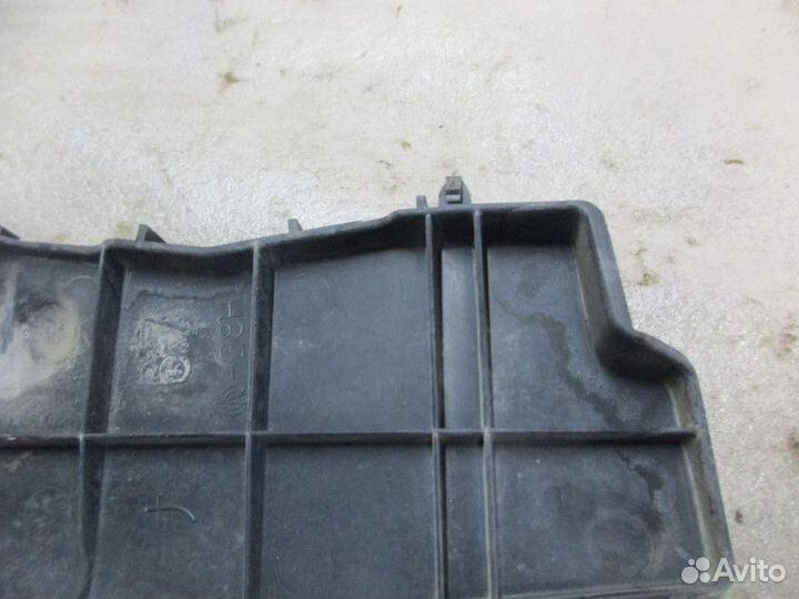 Воздуховод радиатора левый Toyota Auris (E15) 2006