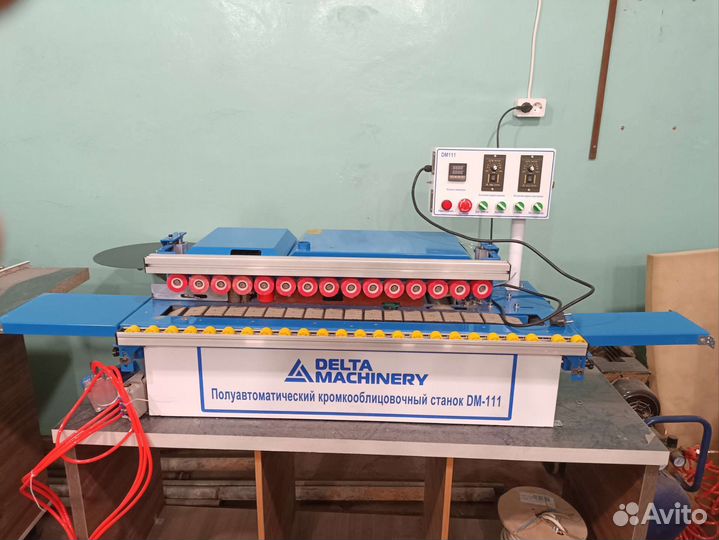 Кромкооблицовочный станок DM-111