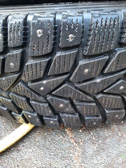 Dunlop Grandtrek Ice 02 215/60 R17