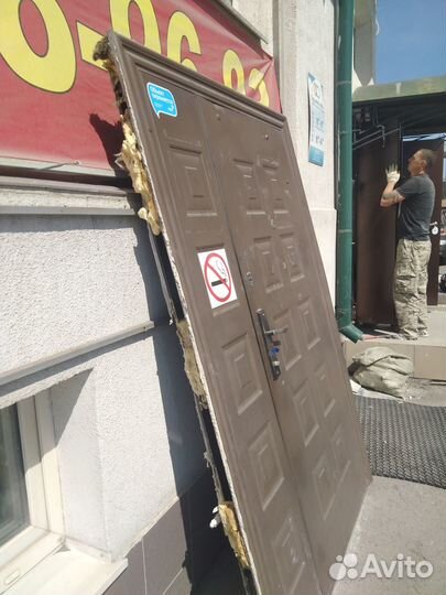 Дверь входная металлическая 2-х створч.,б/у