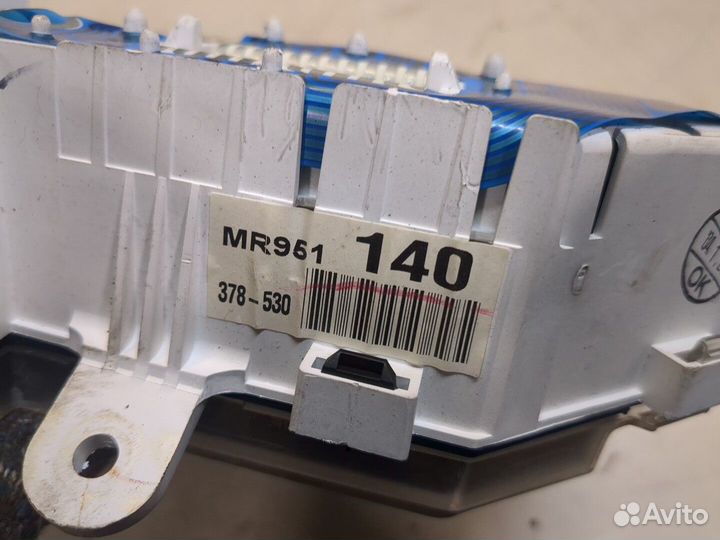 Щиток приборов Mitsubishi Pajero / Montero, 2004