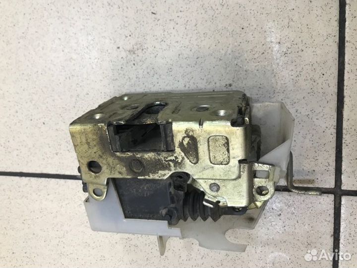 Замок дверной задний левый Renault Symbol 1