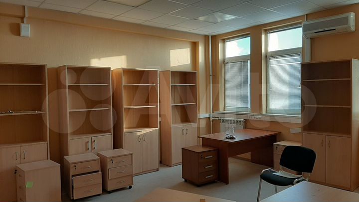 Офис, 240 м²(5 кабинетов)