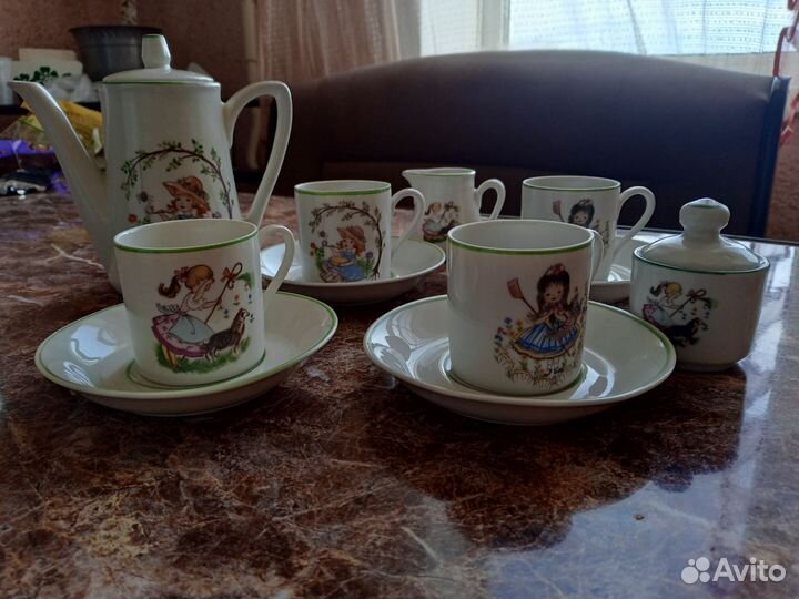 Сервиз фарфоровый кукольный
