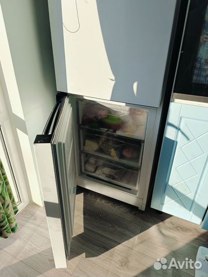 Холодильник Indesit