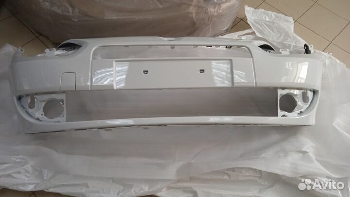 Бампер передний Renault Fluence 2009-13 в цвет