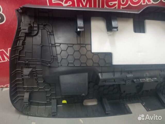 Обшивка двери багажника задняя Volkswagen Tiguan