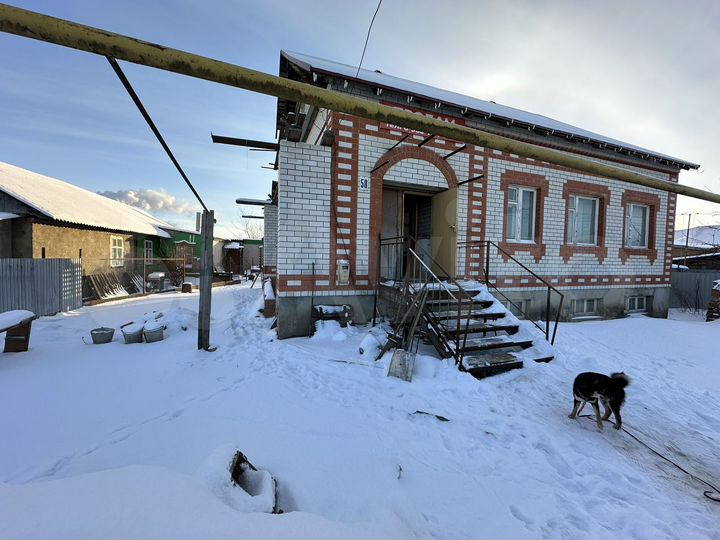 Дом 235 м² на участке 10 сот.