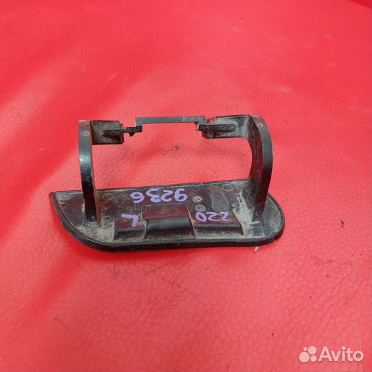 Мерседес 220 заглушка омывателя фар левая