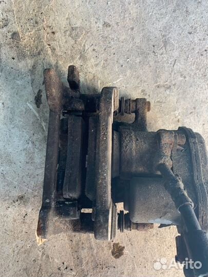 Суппорт задний левый Audi A4 B8 2007-2011