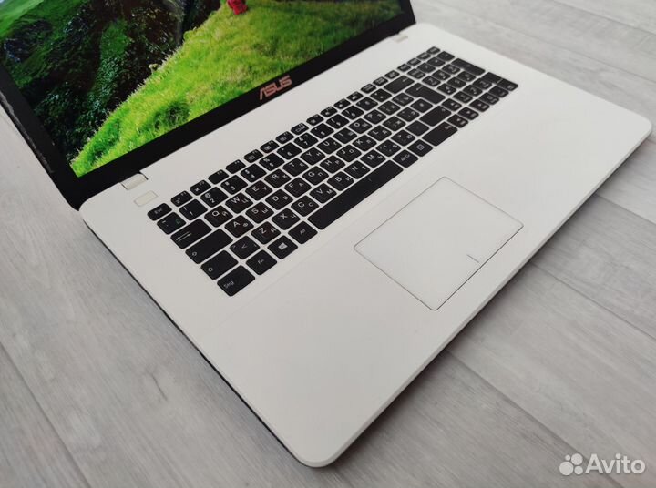 Asus\дисплей 17\Intel 4 ядра\SSD 128\Ozu 8g\Акб 4ч