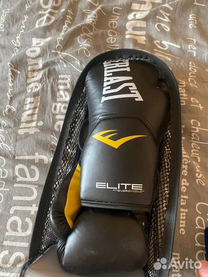 Боксерские перчатки everlast 10 oz