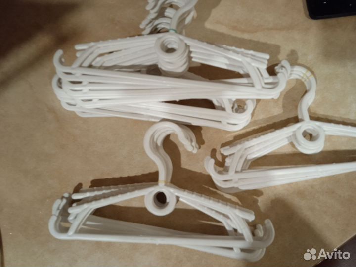 Вешалка плечики для одежды бу