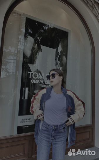 Администратор, хостес