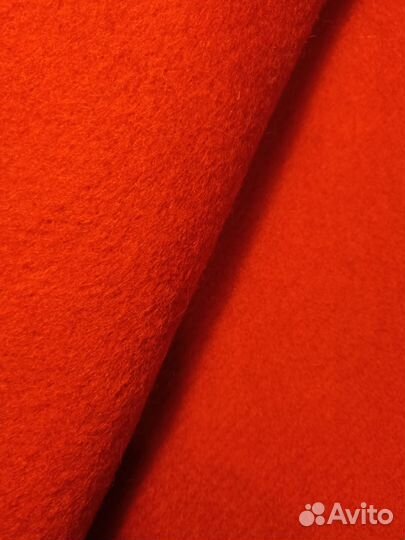 Отрезы шерстяной ткани