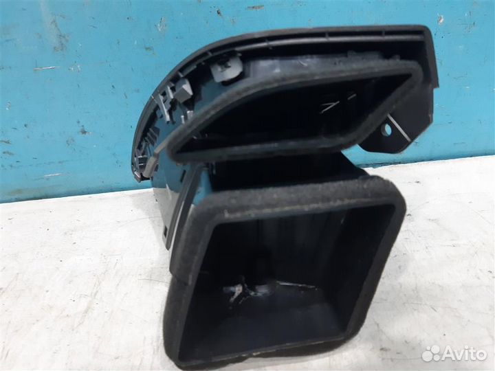 Дефлектор воздушный левый Hyundai I20 1 2008-2012