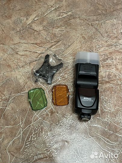 Вспышка Nikon Speedlight SB-700