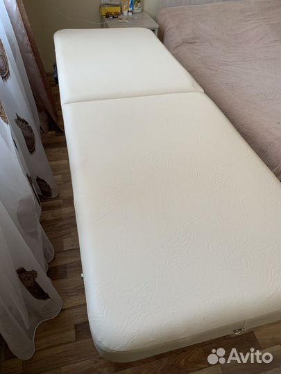 Кушетка для наращивания ресниц