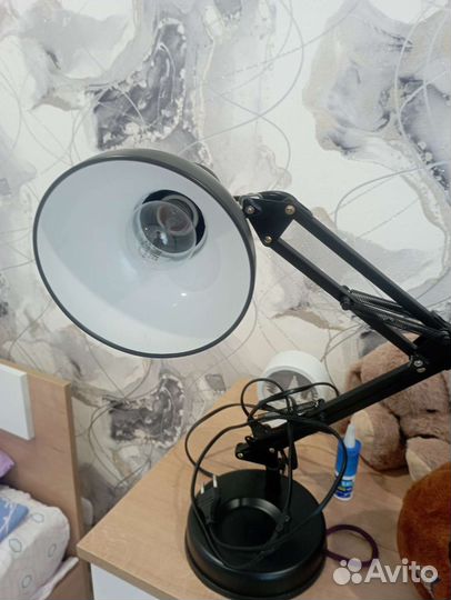 Лампа настольная