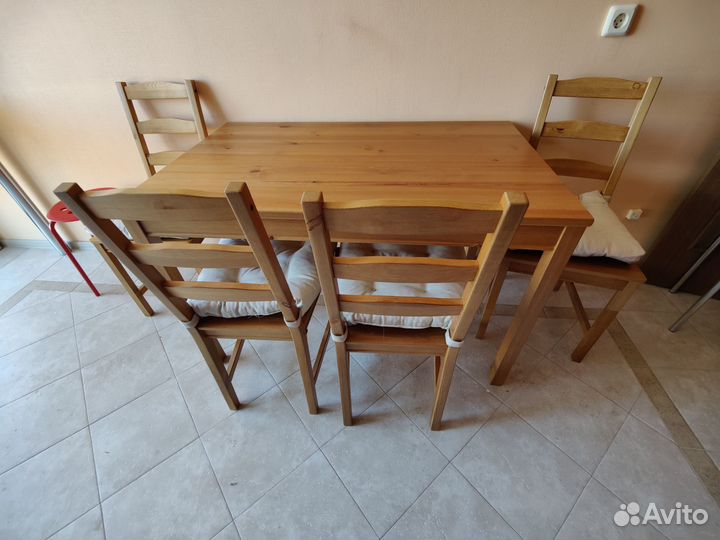 Кухонный стол и стулья бу