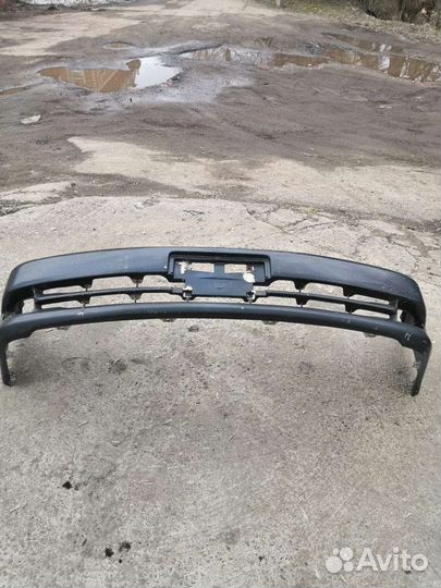 Продам бампер передний Toyota chaser