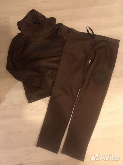 Спортивный костюм