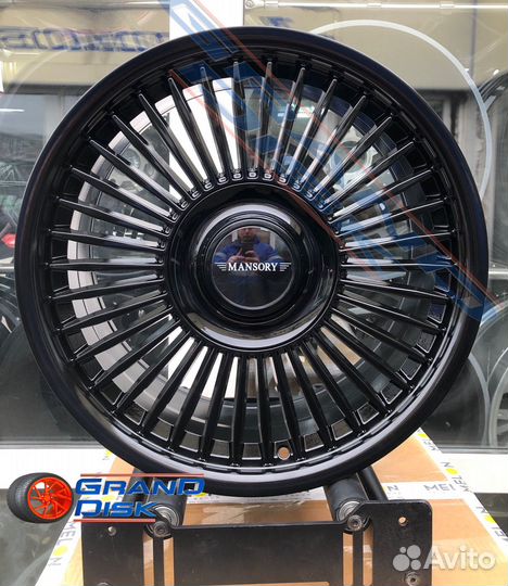Диски R18 5x114.3 Mansory Black Gloss