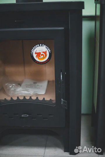 Печь-камин Бавария с чугунной плитой с теплообменн