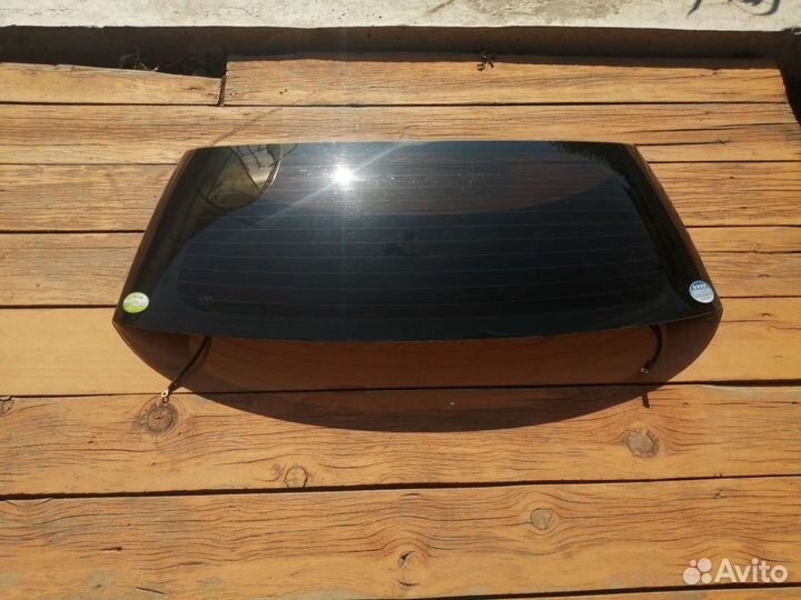 Стекло на дверь багажника ниссан ад