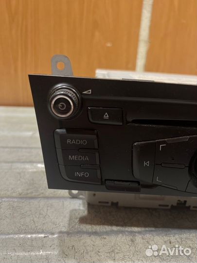 Штатная магнитола Audi A4 B8 1.8 CDH TSI 2008