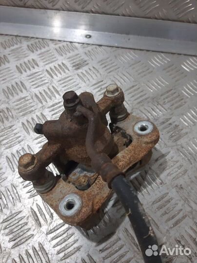 Суппорт задний правый Kia Cerato TD G4FC 2013