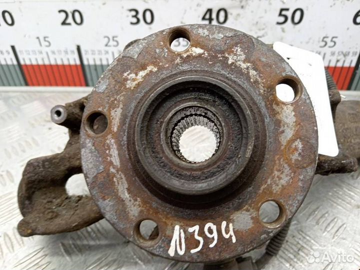 Ступица передняя левая Audi A4 B6 2003 8D0407258AM