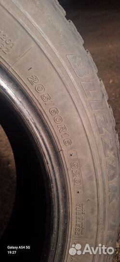 Bridgestone Blizzak Ice 205/60 R16