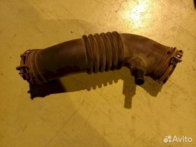 Патрубок воздушного фильтра 17880-37070 Toyota Vox