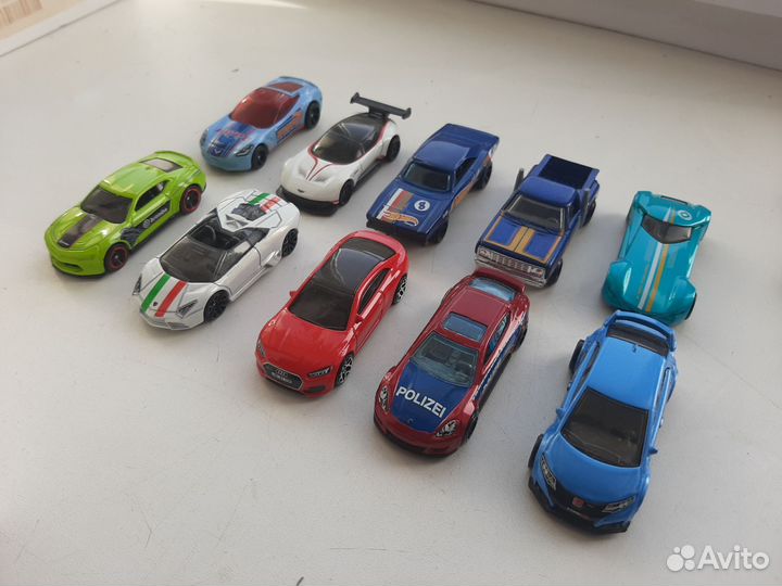 Hot wheels машинки