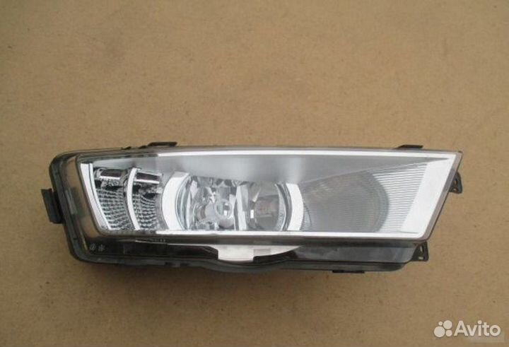 Фара противотуманная Skoda Rapid