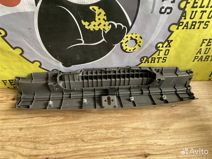 Накладка петли багажника Honda Stream (rn6) 2006