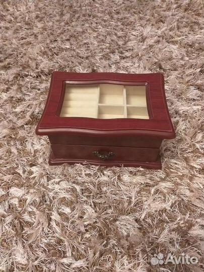 Шкатулка для украшений