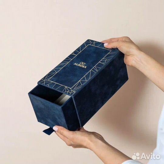 Подарочная коробка бархат опт