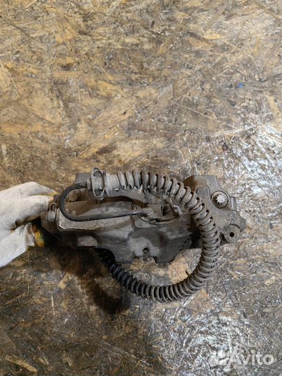 Суппорт Задний Правый Туарег NF 4 поршн 7P0615424