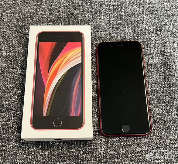 iPhone SE, 64 ГБ