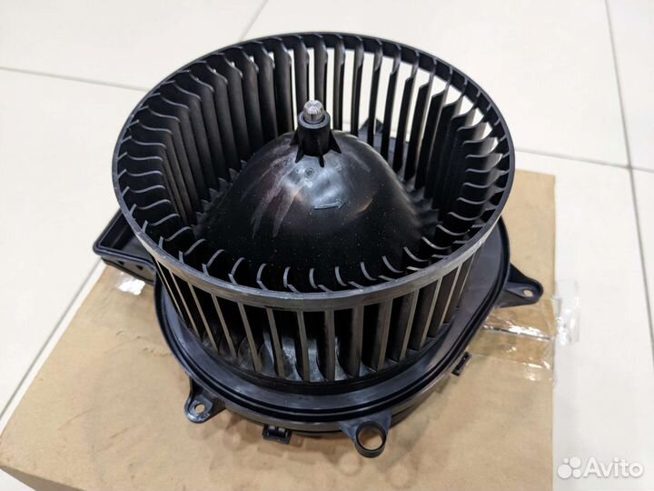 Мотор отопителя mercedes-benz ML W166/GL X166