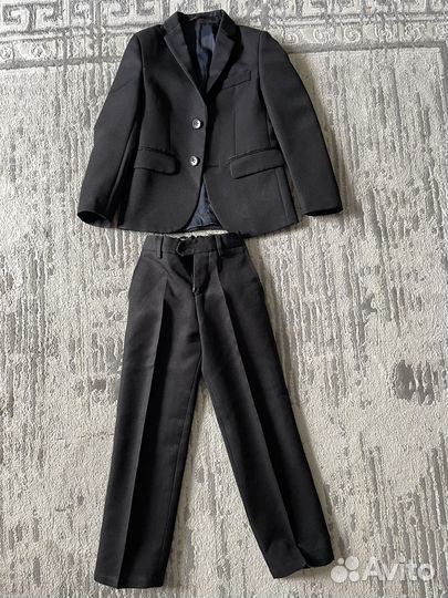 Вещи и школьная форма на мальчика пакетом