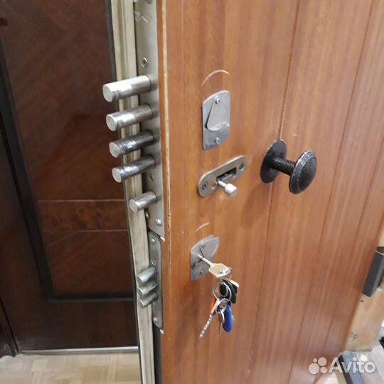 Дверь входная металлическая