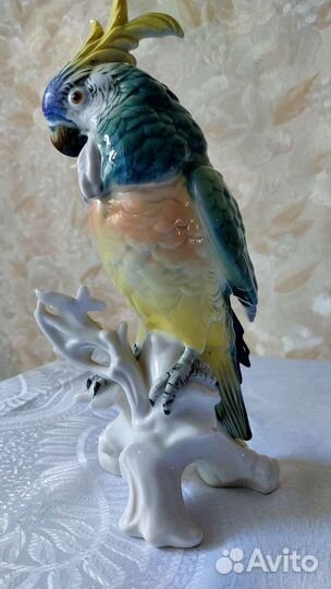 Статуэтка фарфор попугай