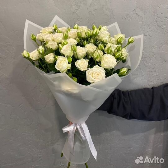 Букеты из кустовых роз