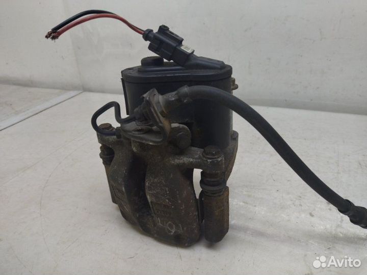 Суппорт задний левый Volkswagen Passat B6 2.0 2008