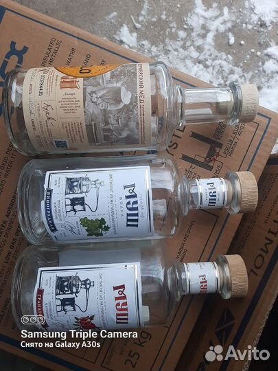 Бутылки стеклянные 0.5 с пробкой