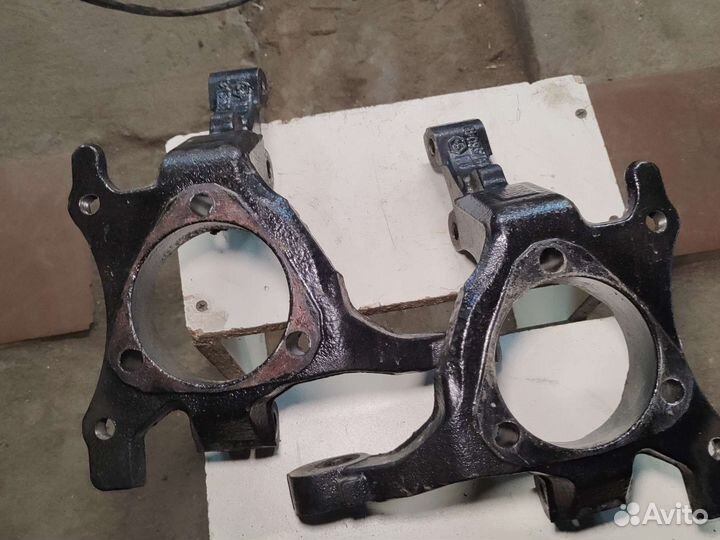 Кулак поворотный (цапфа) Опель